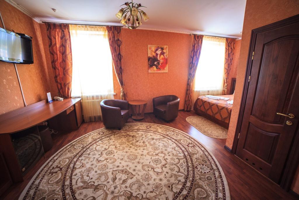 Imperiya Hotel Khmel'nyts'kyy Room photo